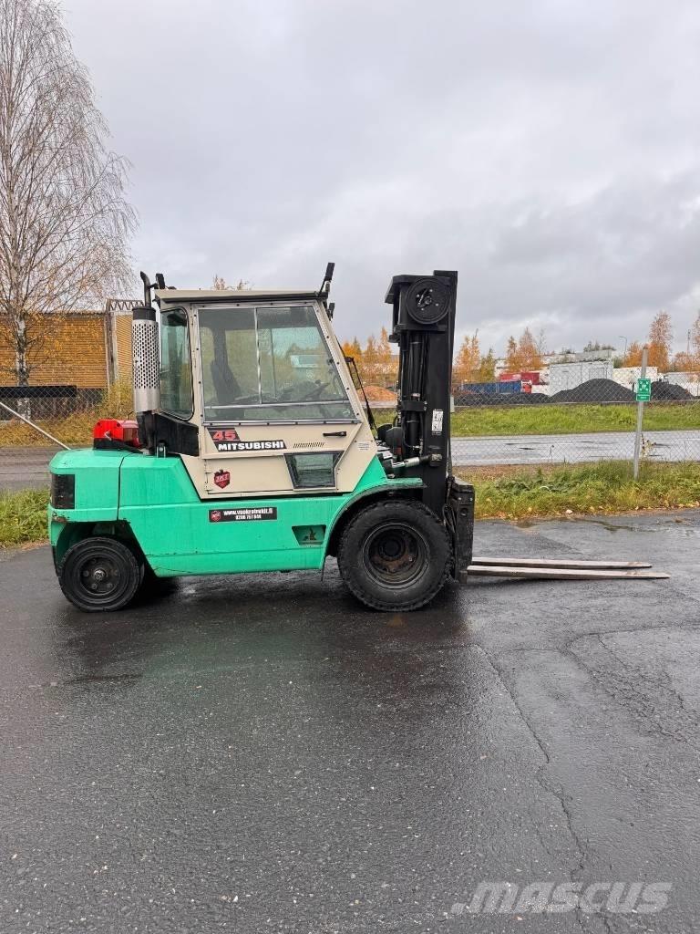 Mitsubishi FD 45 Diesel Stapler