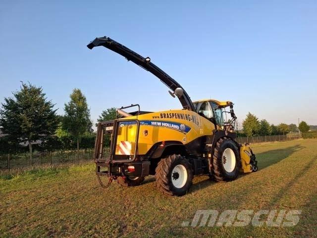 New Holland FR700 Selbstfahrende Häcksler