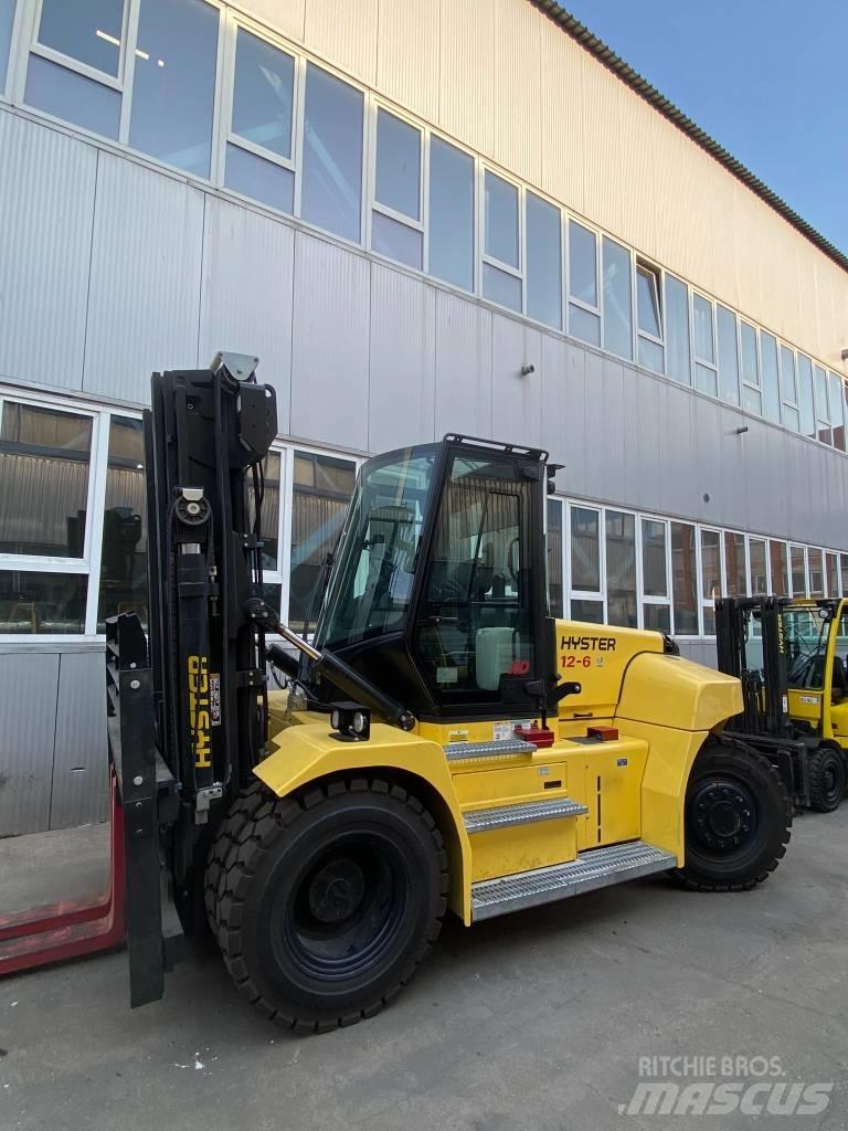 Hyster H12XD6 Diesel Stapler