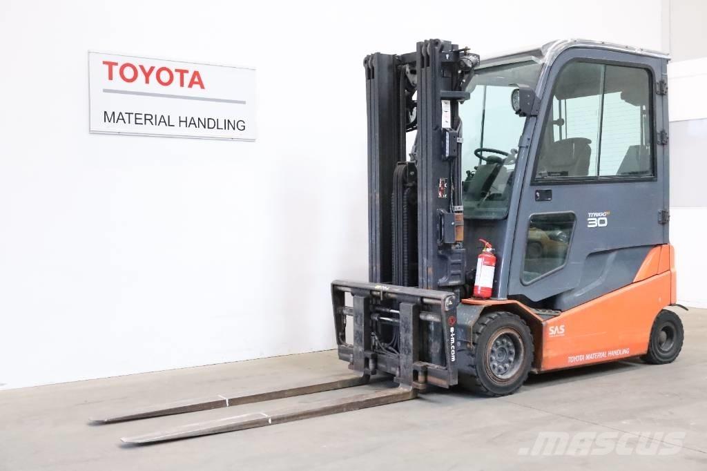 Toyota 8FBMT30 Elektro Stapler