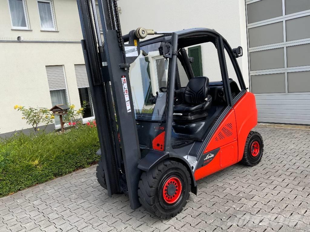 Linde H35T-02 Gas Stapler