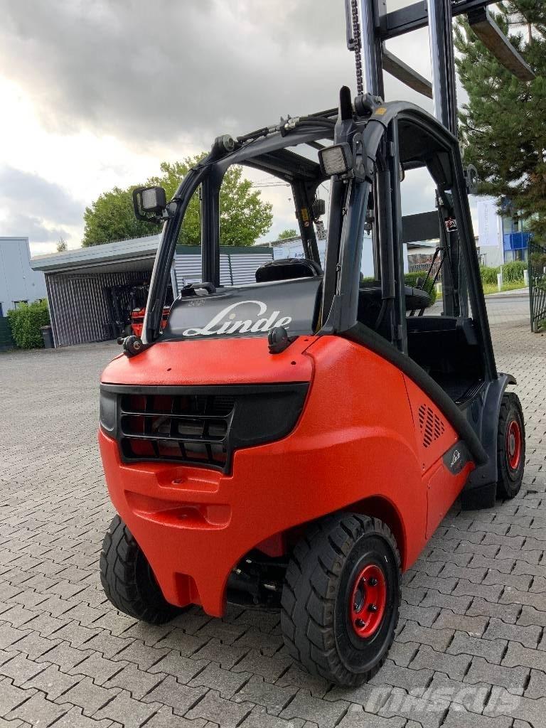 Linde H35T-02 Gas Stapler