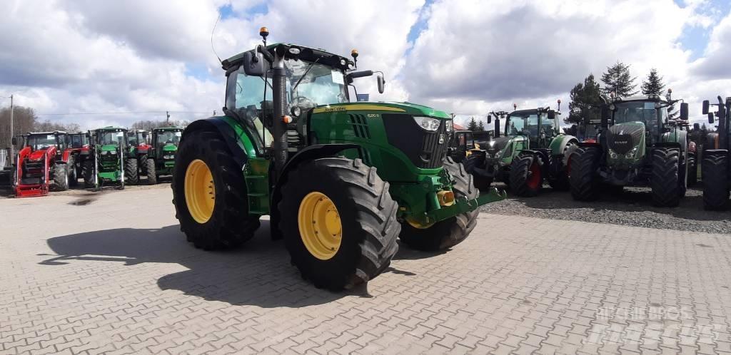 John Deere 6210 R Traktoren