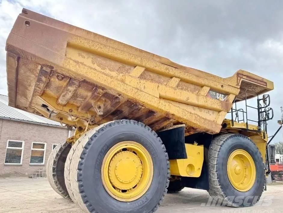 CAT 777 G Dumper - Knickgelenk