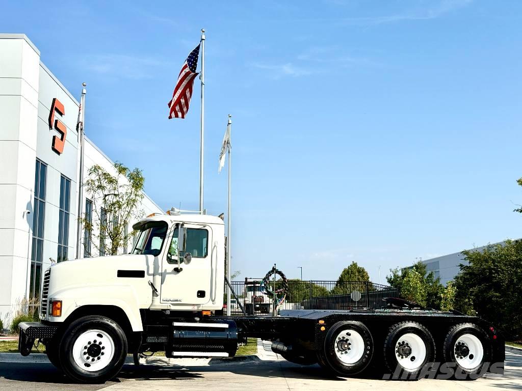 Mack CHU 613 Sattelzugmaschinen