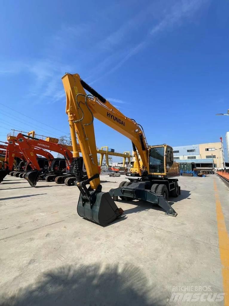Hyundai 210W-9 Mobilbagger