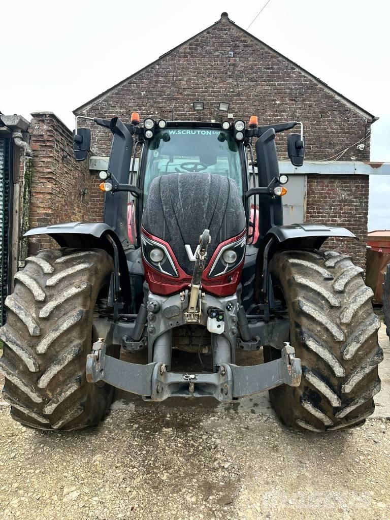 Valtra T 234 V Traktoren
