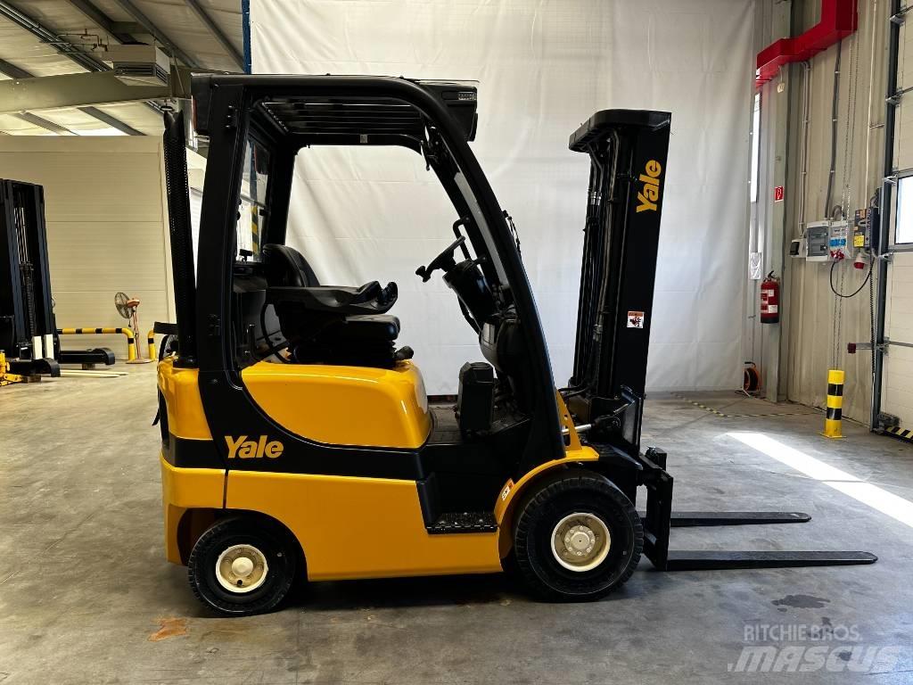 Yale GLP16VX Gas Stapler