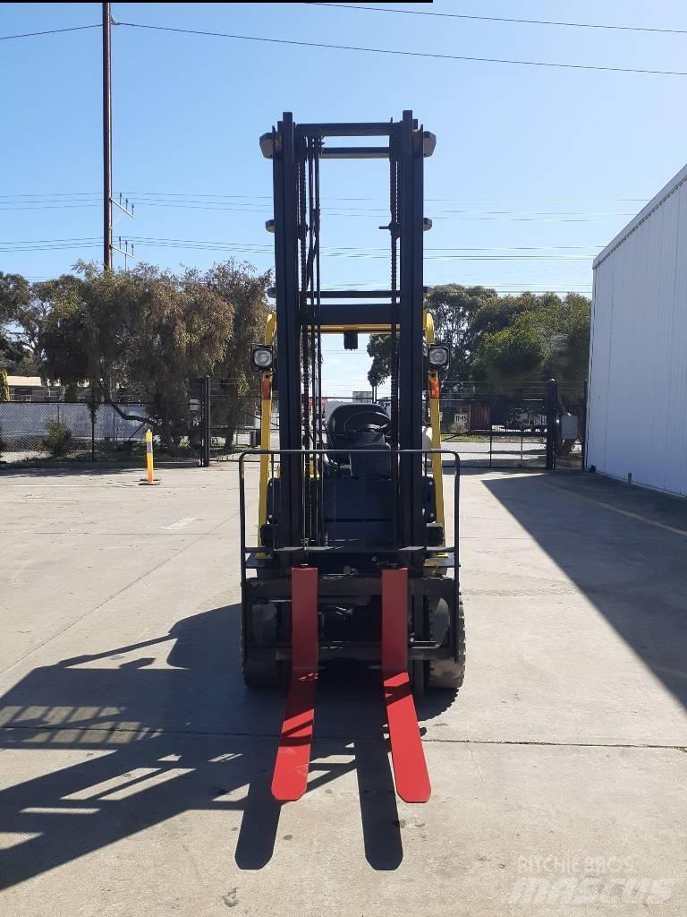 Hyster H2.5XT Gas Stapler