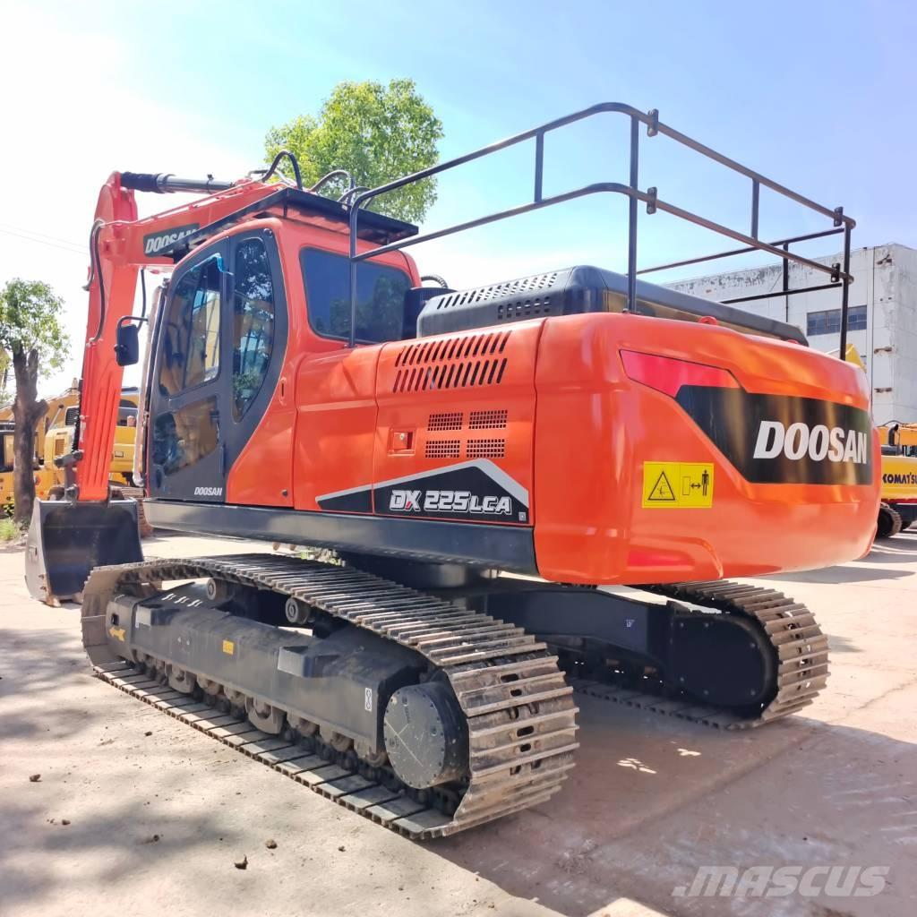 Doosan DX 225 LC-9C Raupenbagger