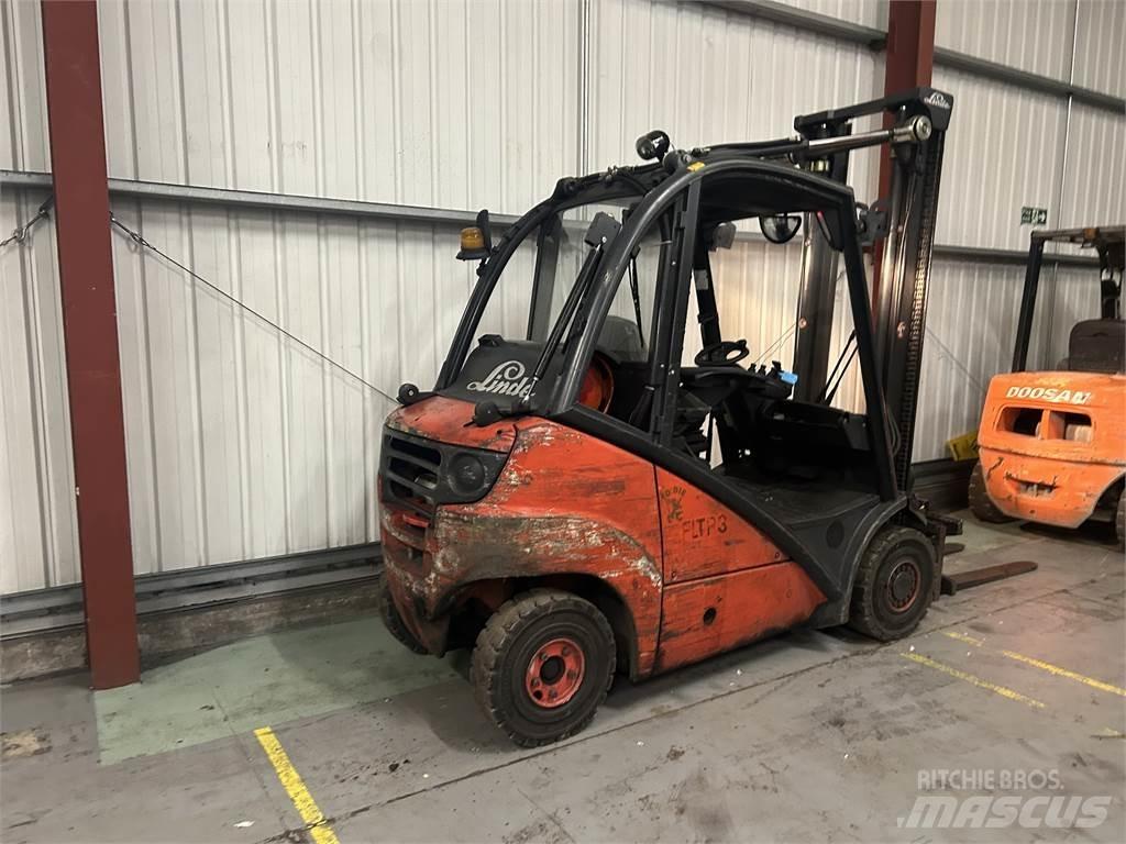 Linde H25T Gas Stapler