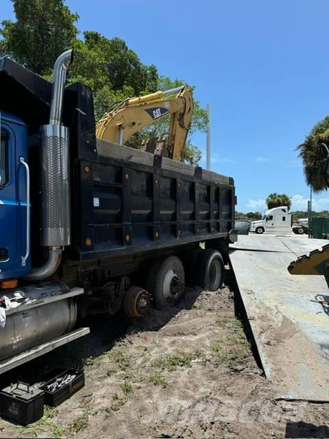 Mack CH613 8x4 2002 Kipper