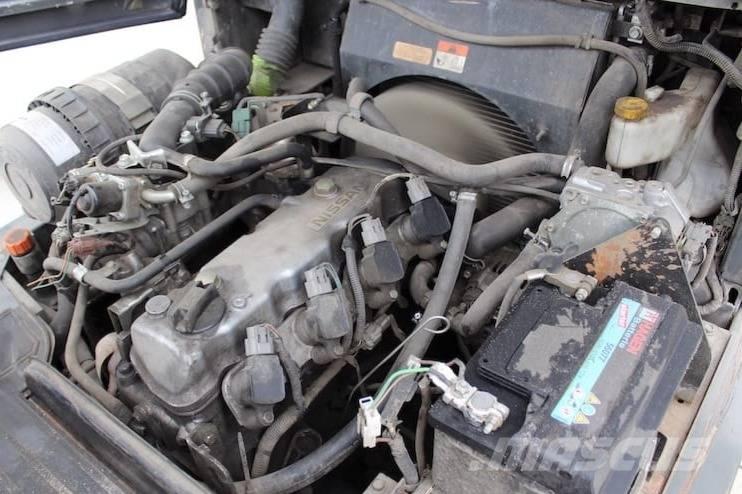 Nissan DX25LPG Gas Stapler