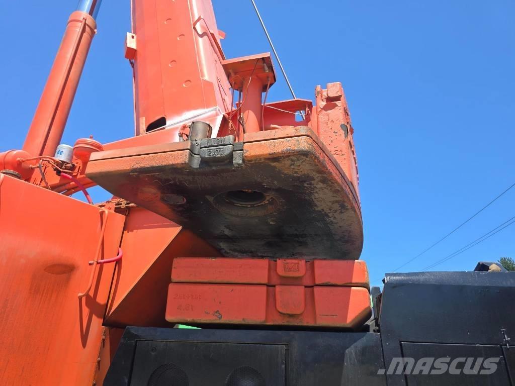 Liebherr LTM 1090-2 All-Terrain-Krane
