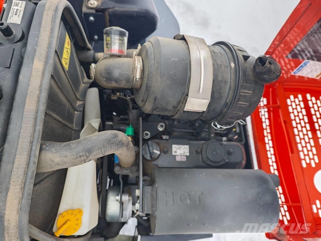 Kubota ZD 1211R Reitermäher