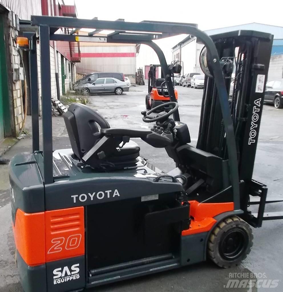 Toyota 7 FBEF 20 Elektro Stapler