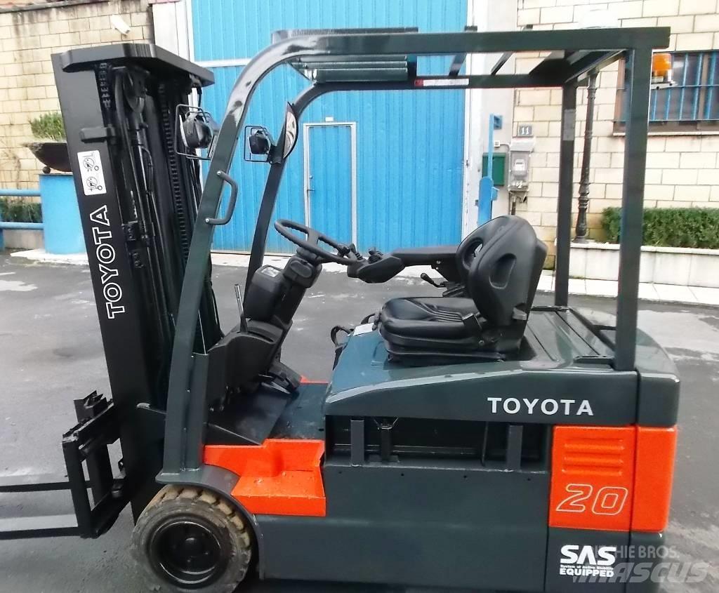 Toyota 7 FBEF 20 Elektro Stapler