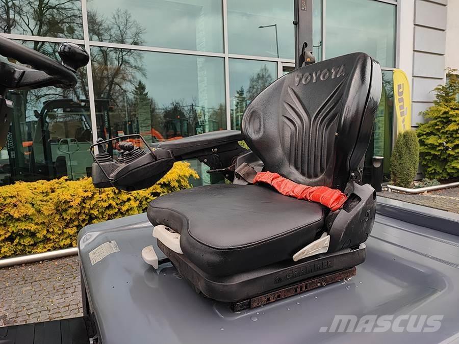 Toyota 8FBMT25 Elektro Stapler