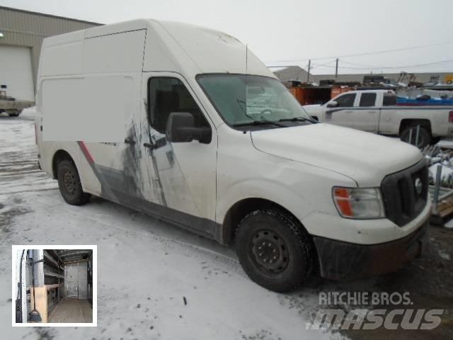 Nissan NV2500HD Kastenaufbau