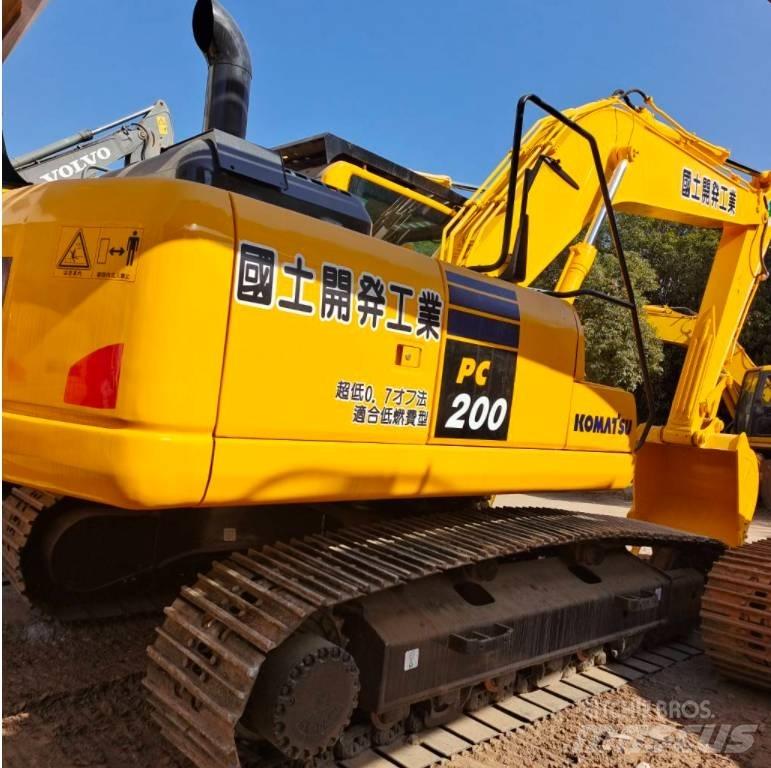 Komatsu PC 200-8 Raupenbagger
