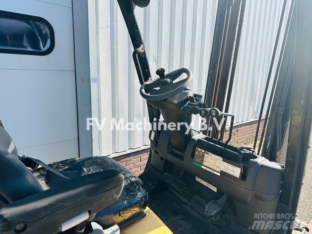 Yale GDP 25 VX Diesel Stapler