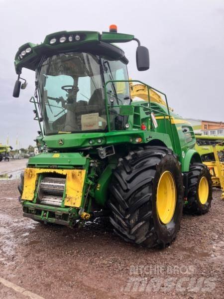 John Deere 8400 Selbstfahrende Häcksler