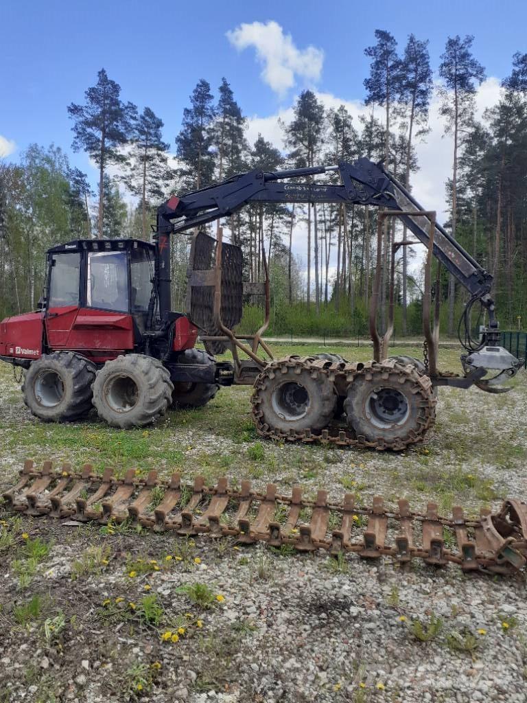 Valmet 820 Forwarder