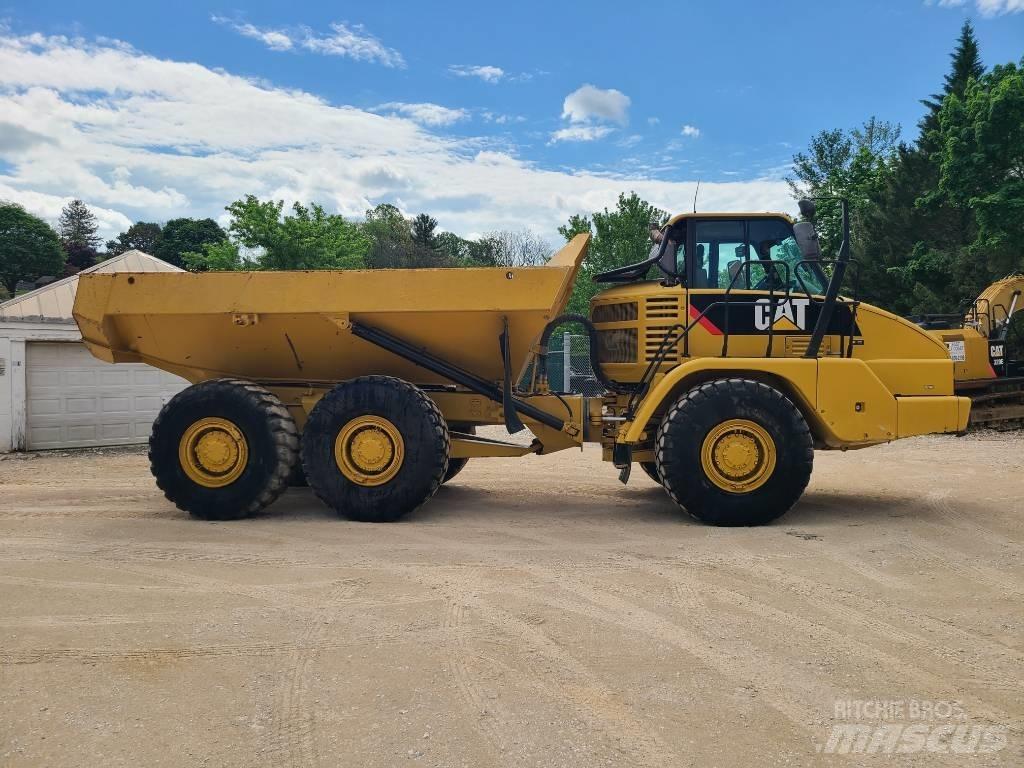 CAT 725 Dumper - Knickgelenk