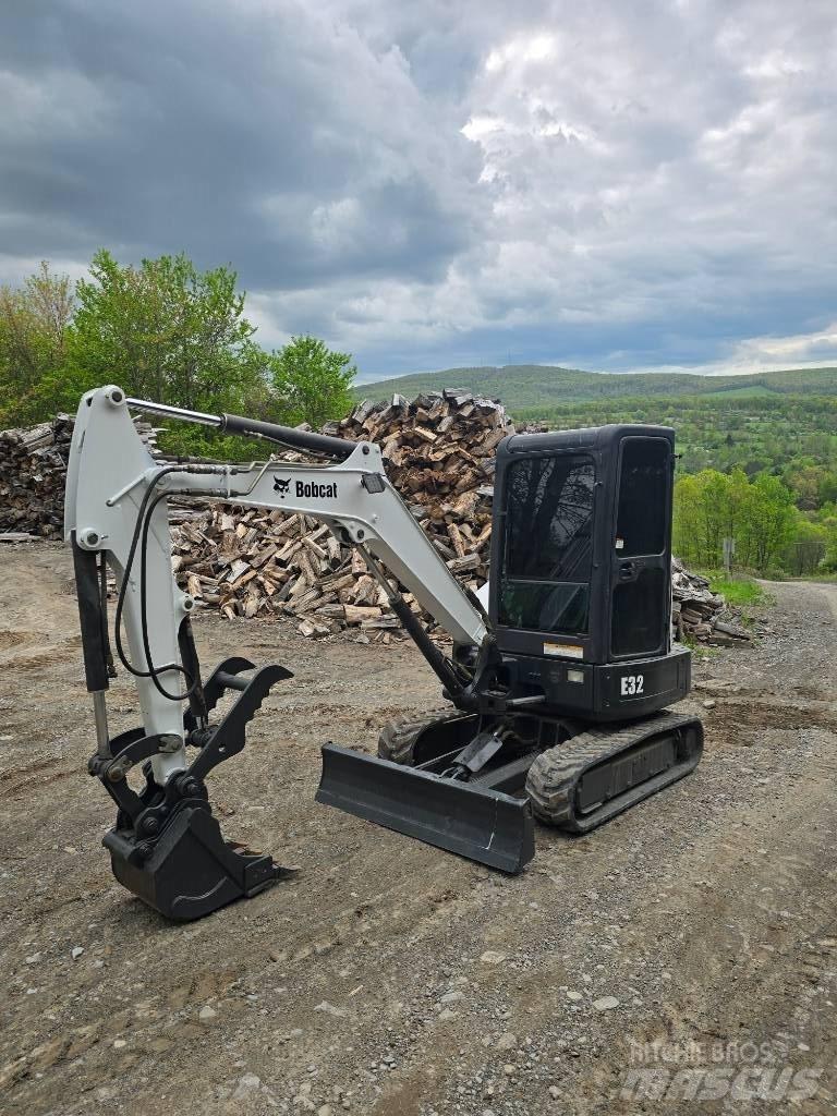 Bobcat E 32 Minibagger < 7t