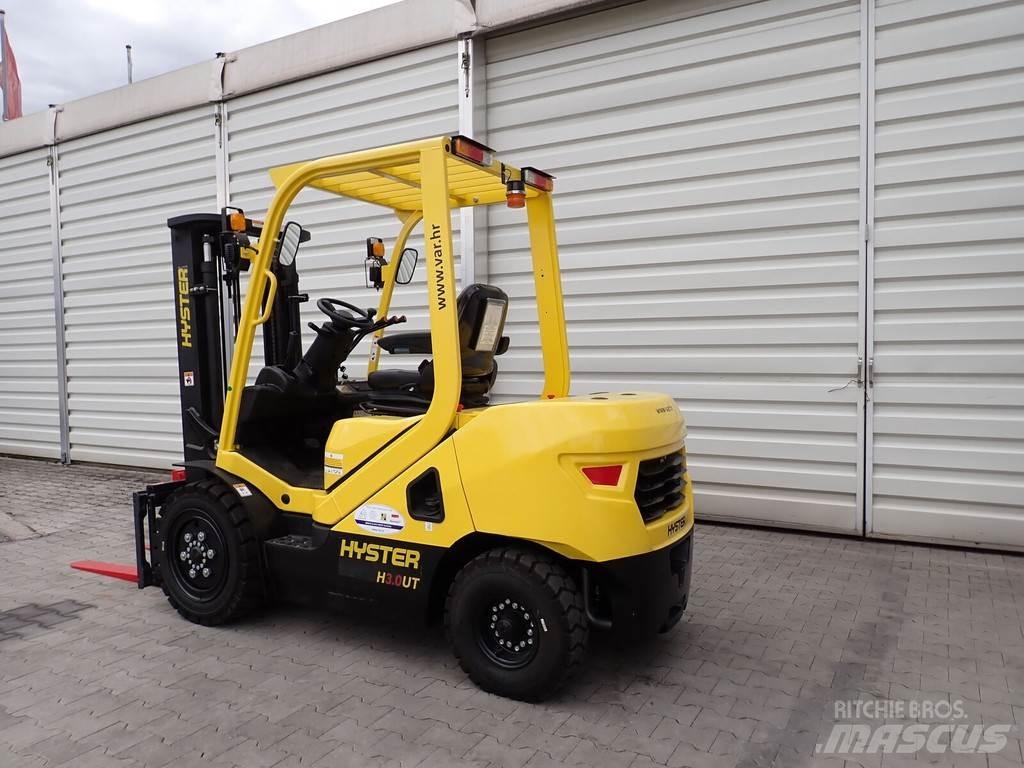 Hyster H3.0UT Diesel Stapler