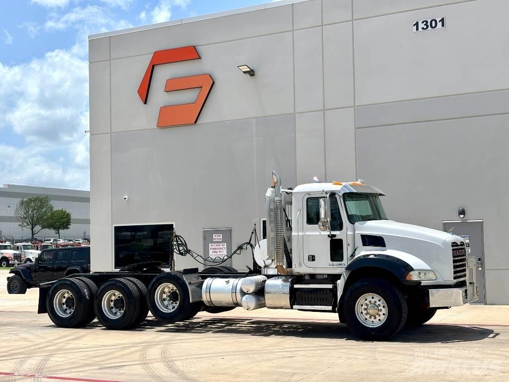 Mack Granite GU 813 Sattelzugmaschinen