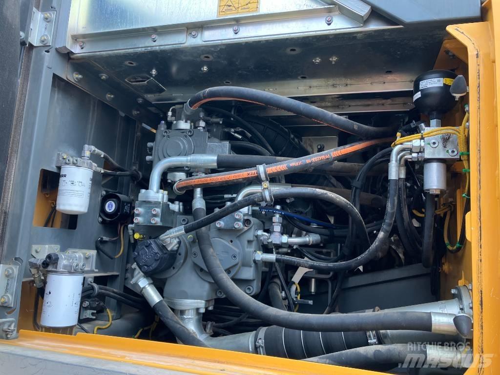 Liebherr R 945 Raupenbagger
