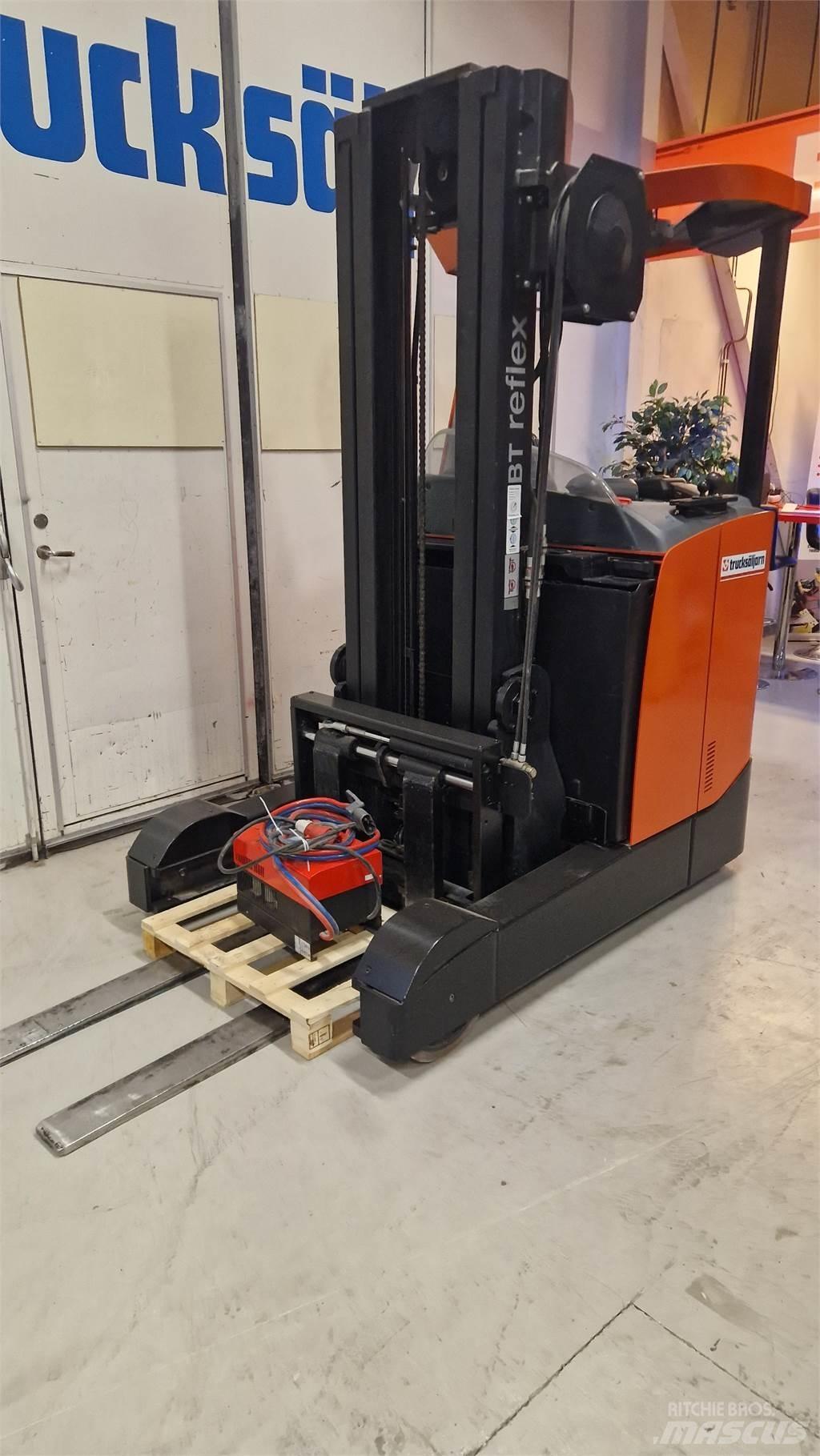 BT RRE200E Schubmaststapler