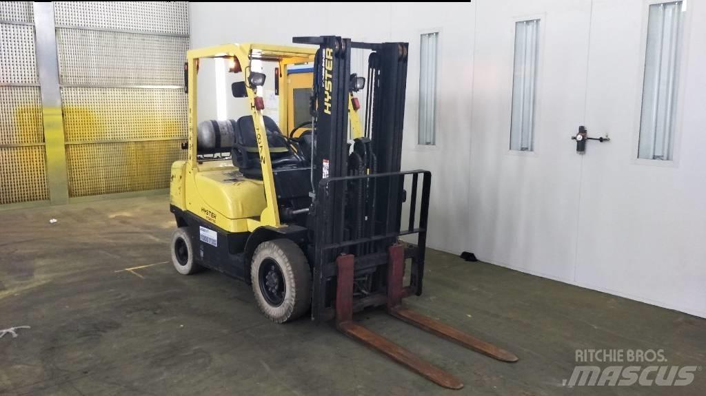 Hyster H2.5TX Gas Stapler
