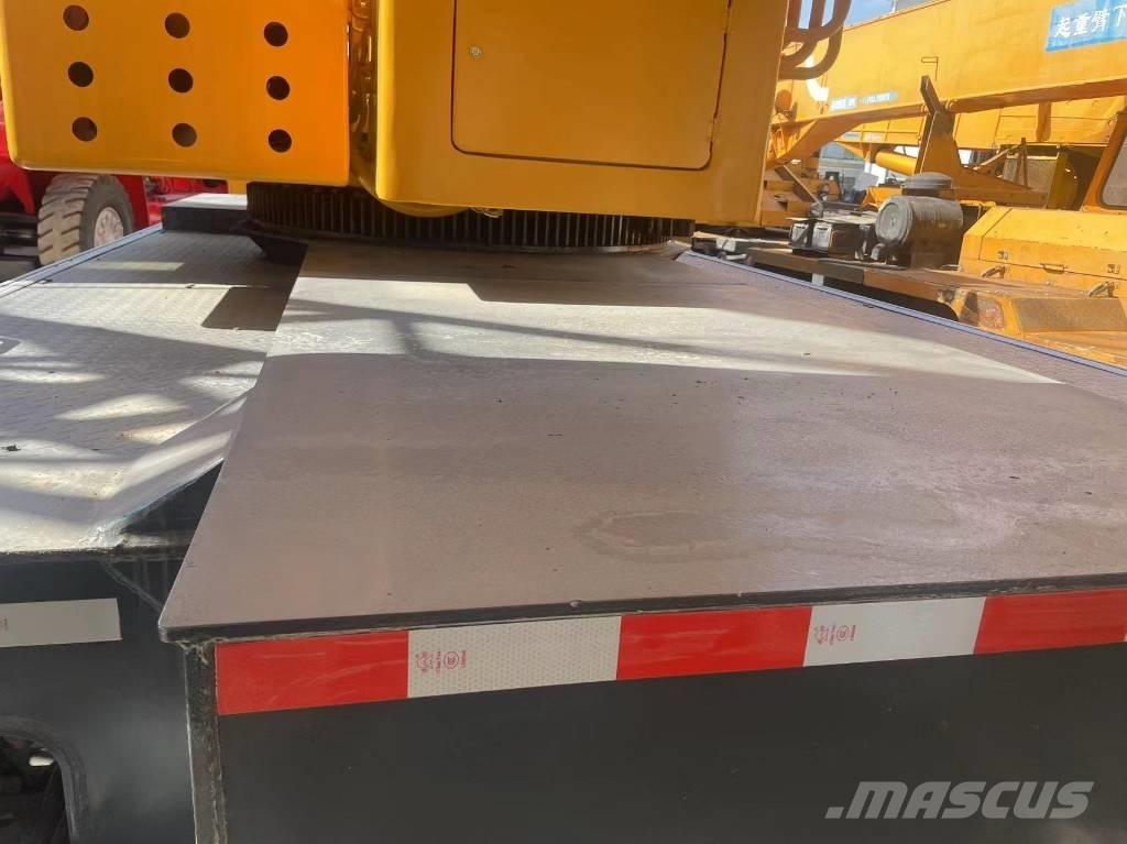 XCMG QY70K Autokrane