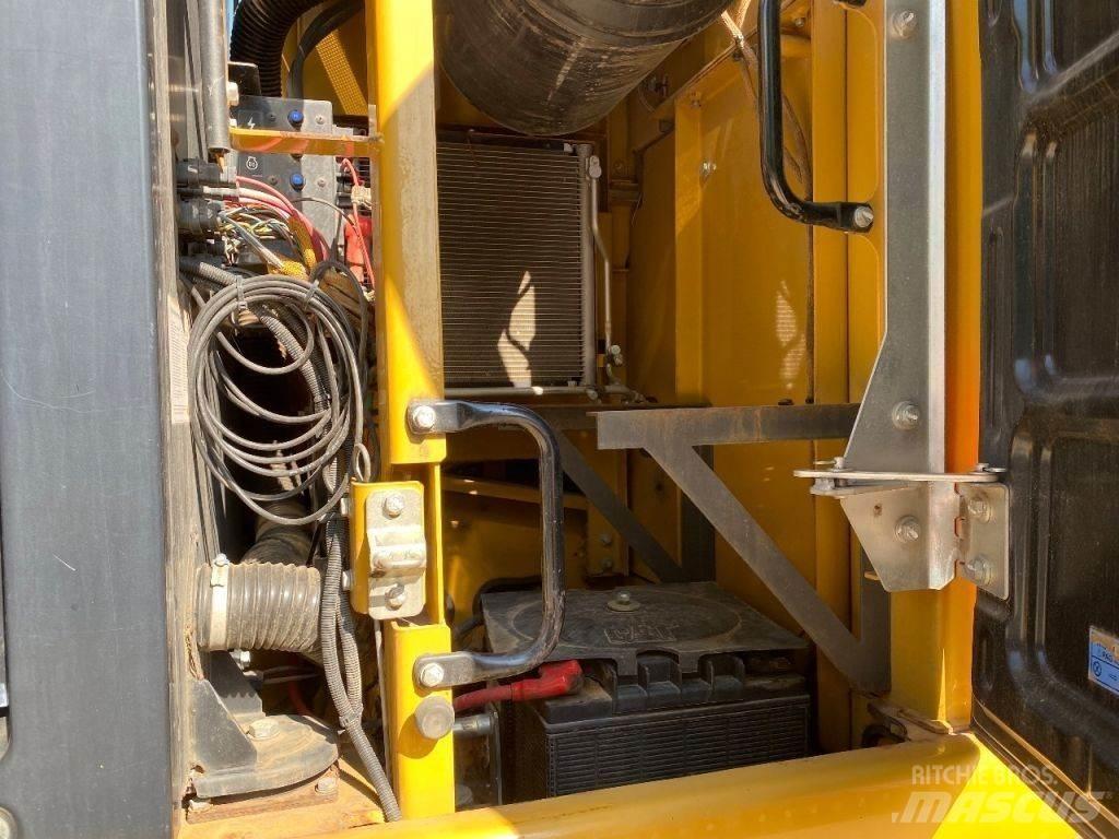 CAT 324E Raupenbagger