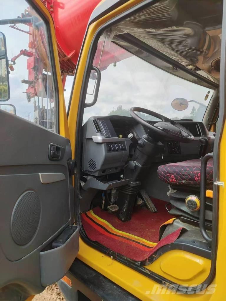 Sany STC1300C8 All-Terrain-Krane