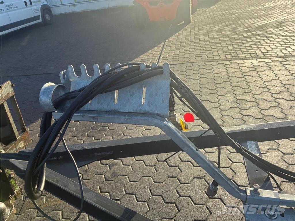 Fliegl DPW 180 B Ballenanhänger