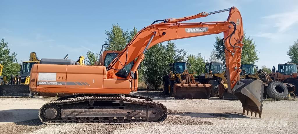 Doosan DX 255 LC Raupenbagger