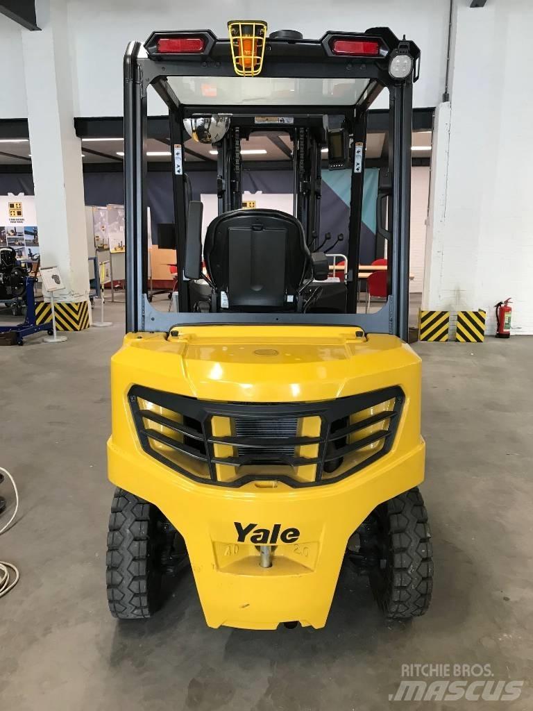 Yale GDP20 Diesel Stapler