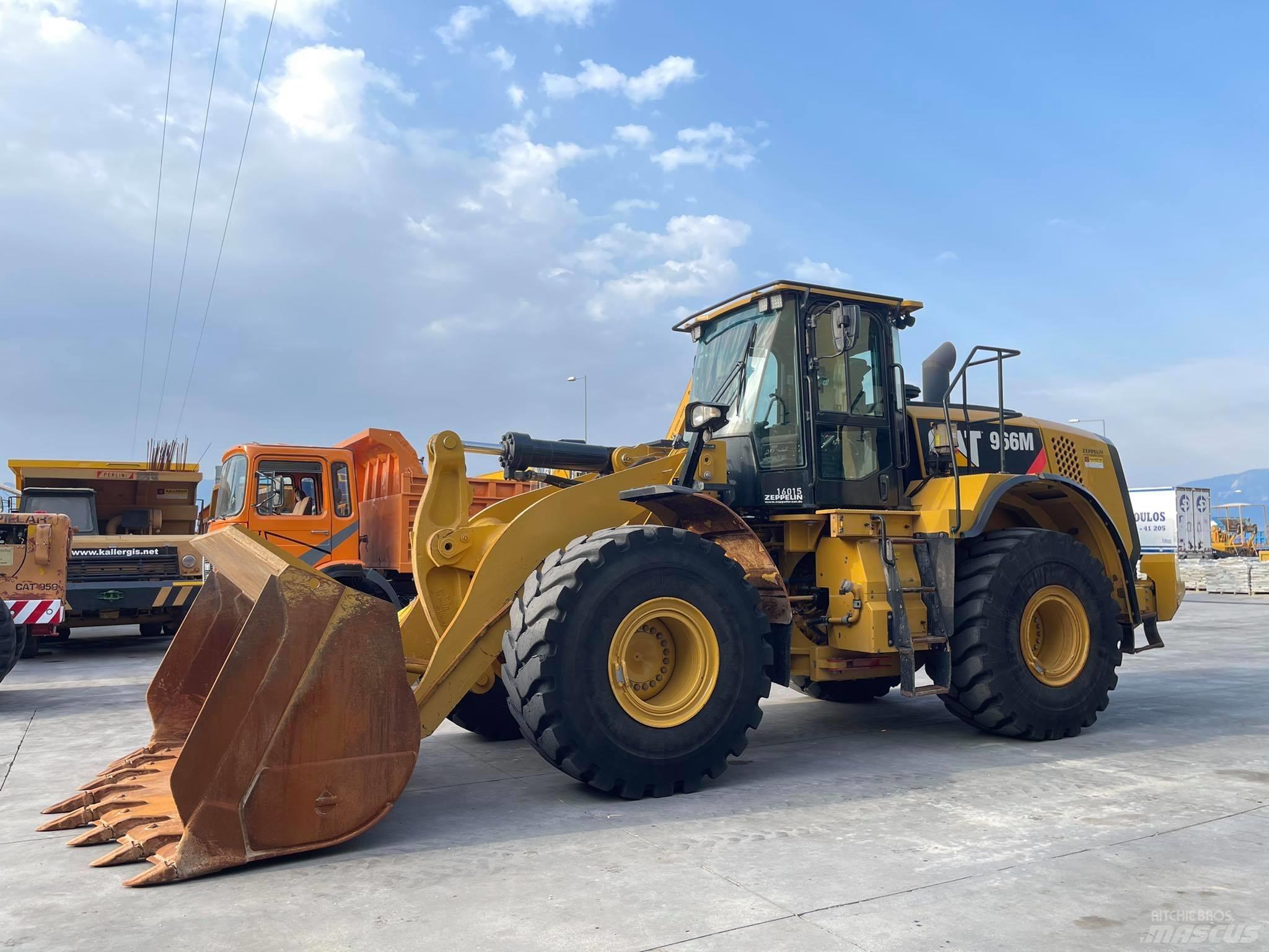 CAT 966M Radlader