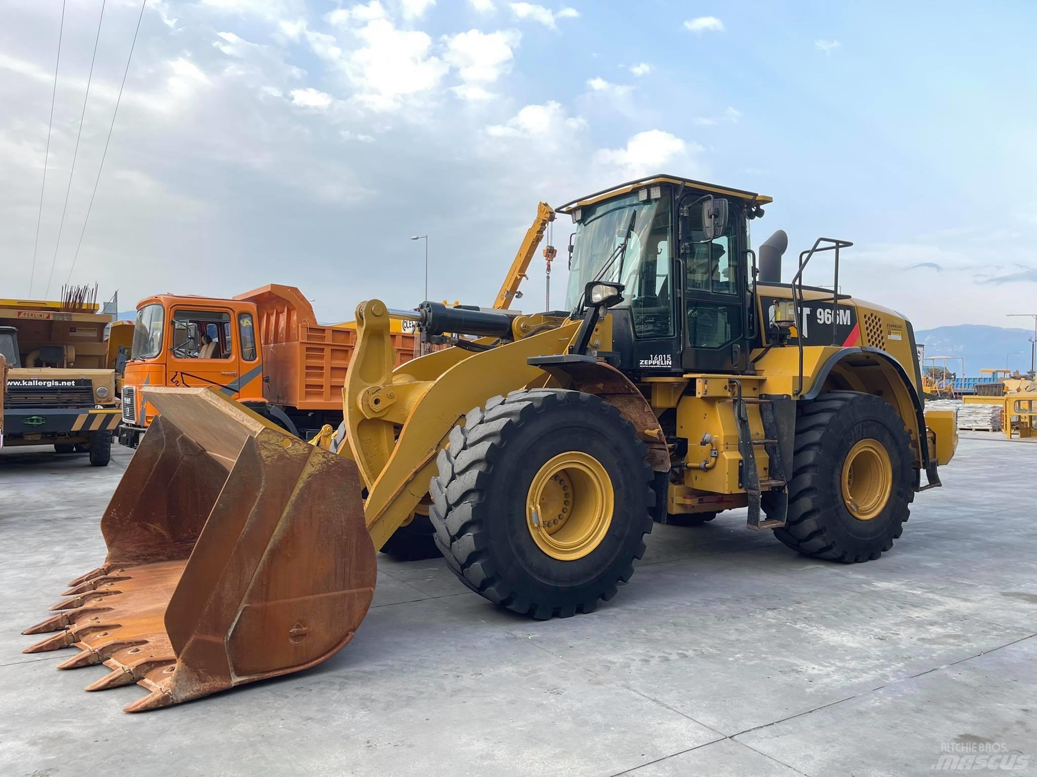 CAT 966M Radlader