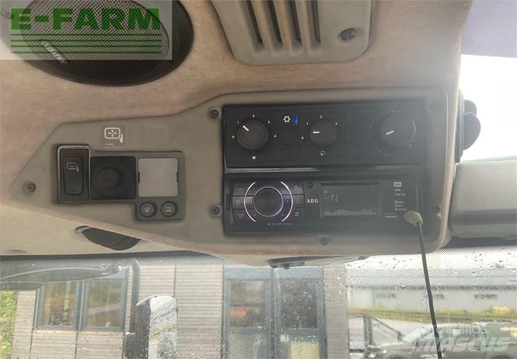 Valtra T174 Traktoren
