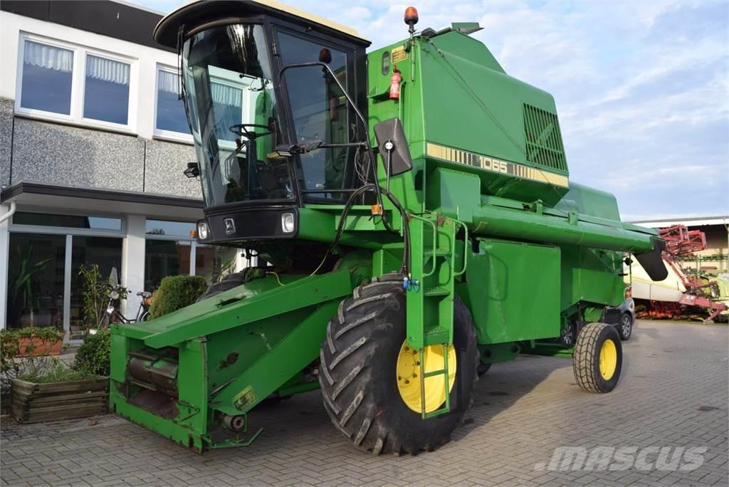 John Deere 1065 Mähdrescher