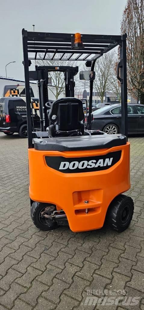 Doosan B 25 X-7 Elektro Stapler