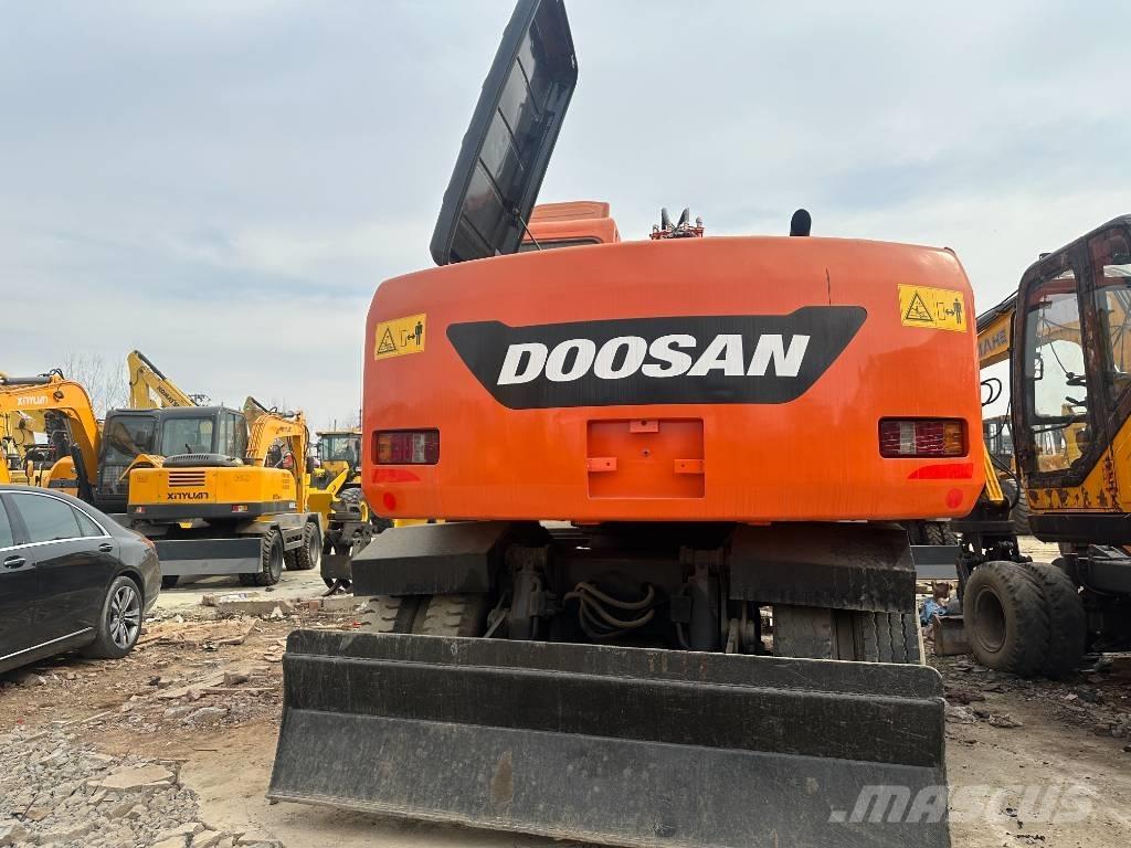 Doosan DX 150W -9 Mobilbagger