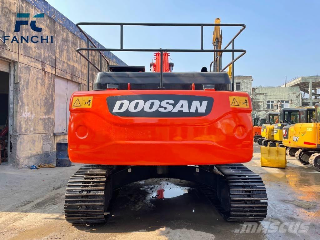 Doosan DX 300LC-9C Raupenbagger