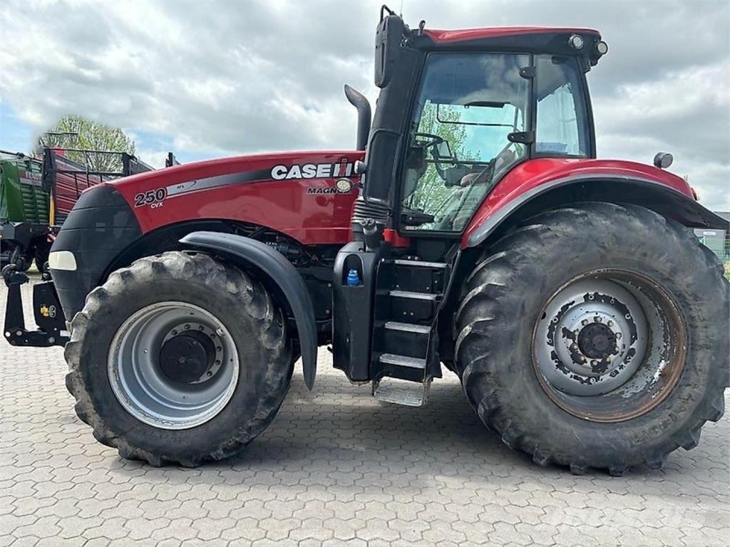 Case IH IH CVX 310 Traktoren