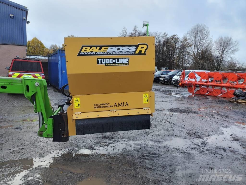  Bale Boss R 4500 Ballenschredder, -schneider und -wickler