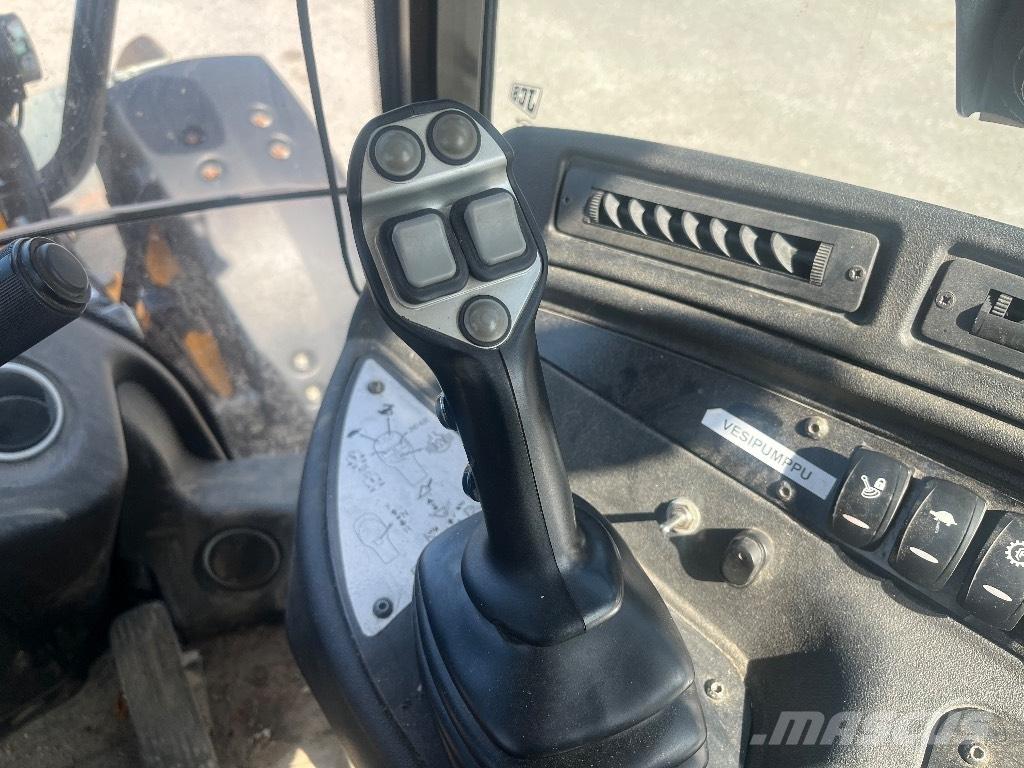 JCB 409 / Myyty, Sold Radlader